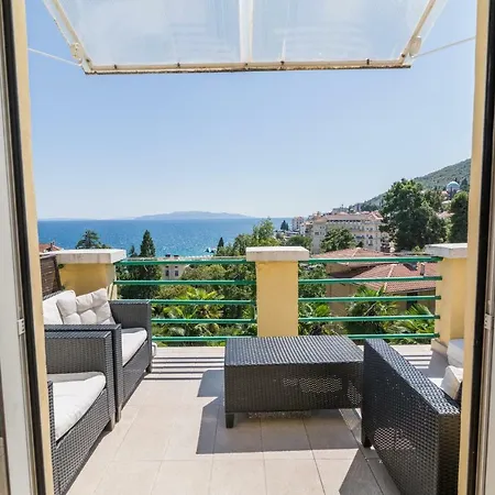 Penthouse And Piano Nobile Prkg Wifi Garden Near Away From Roads Apartman Abbázia